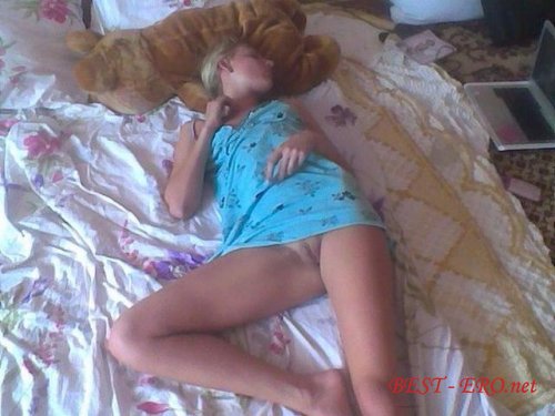 Порно фото со спящими телками