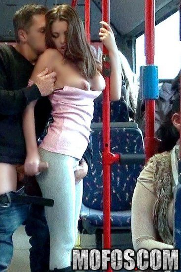 Порно в тролейбусе