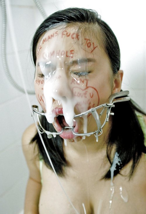 Фото голых тощих девок с спермой на лице